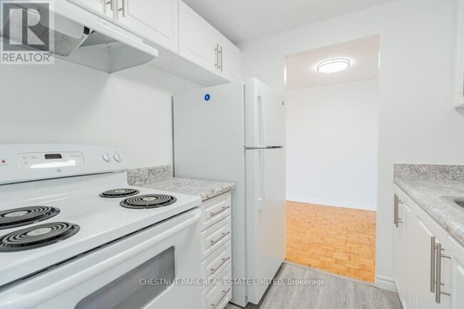 Building Photo - 1060 Caven St