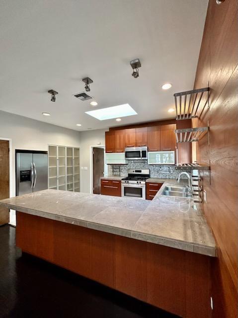 Foto del edificio - 1031 N Croft Ave