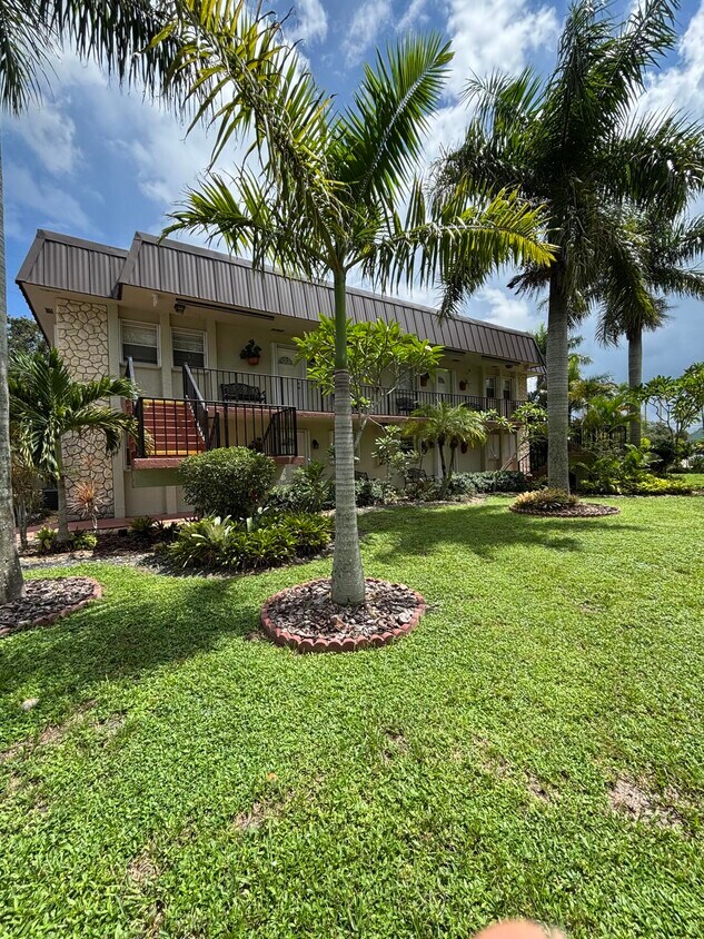 Foto principal - 400 Fern St