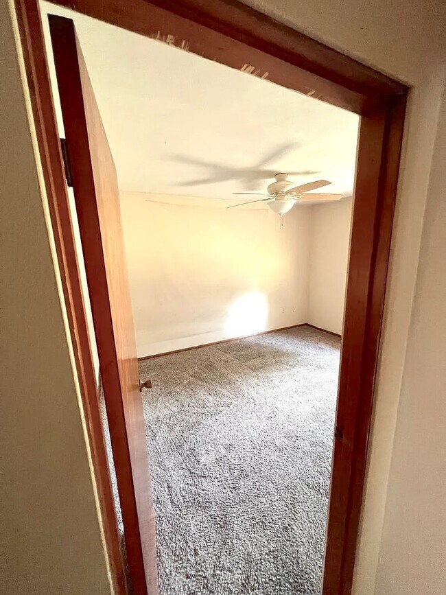 Foto del edificio - 310 S 10th St