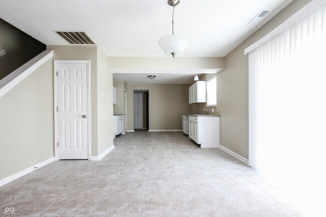 Building Photo - 3102 Salamonie Dr