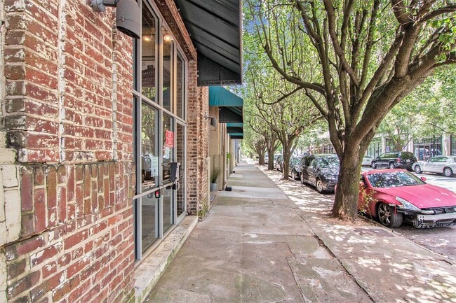 Building Photo - 1/1 True Industrial Loft Downtown