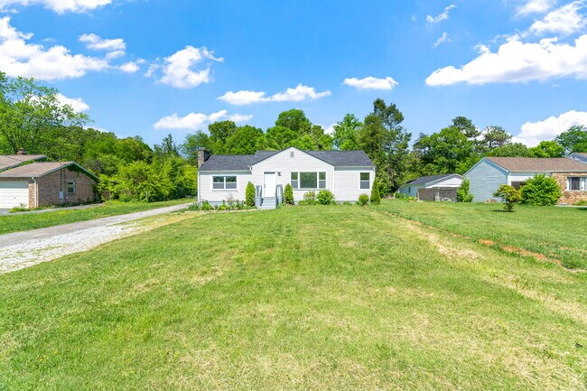 Foto del edificio - 5700 Ridgefield Rd