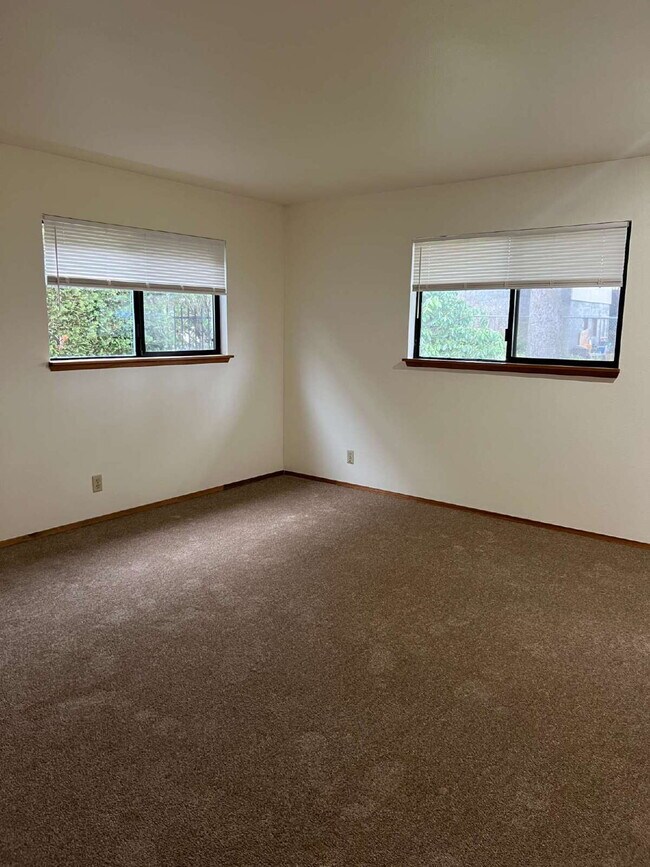 Foto del edificio - Duplex Unit Available for 8/5/2025 Move-In!