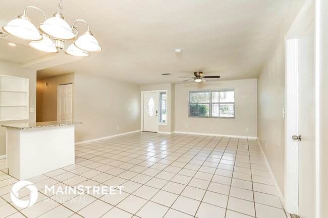 Building Photo - 330 SE 46th Ln