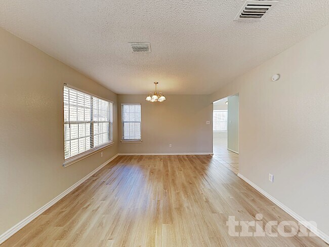 Building Photo - 217 Chamblin Dr