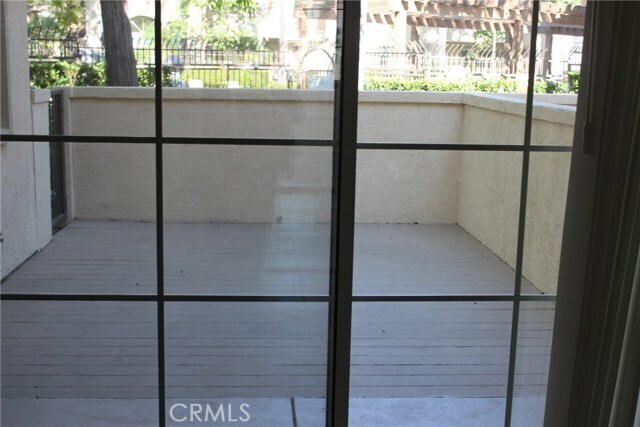 Building Photo - 107 Tierra Montanosa