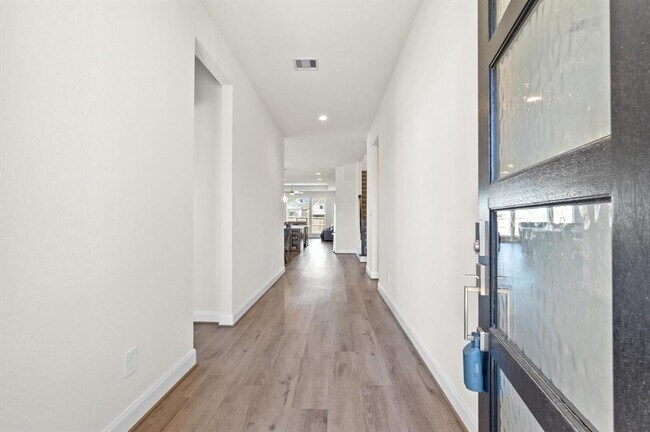 Building Photo - 12826 Raemoir Dr