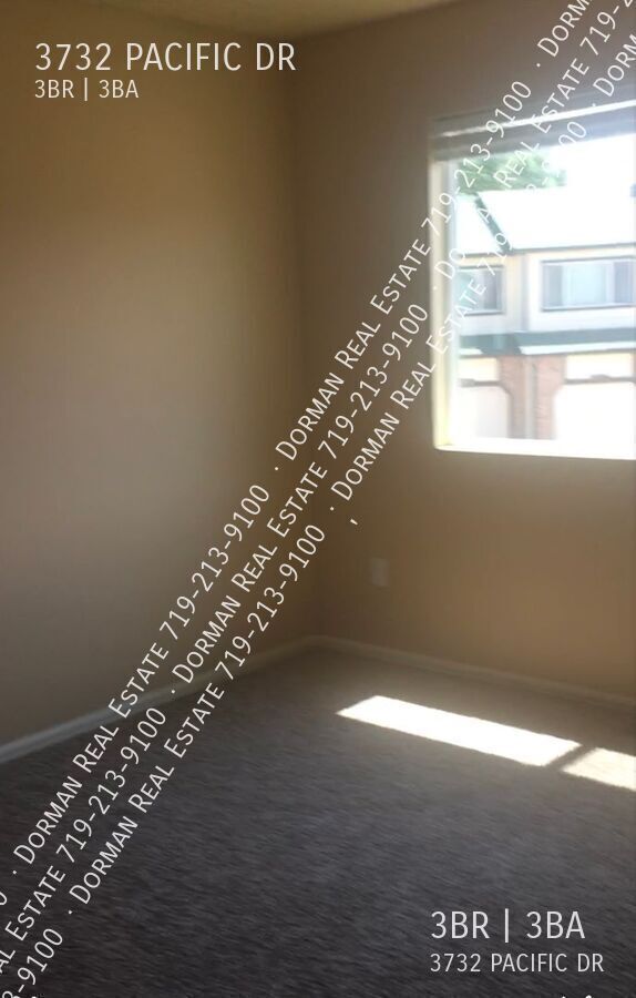 Foto del edificio - 3732 Pacific Dr