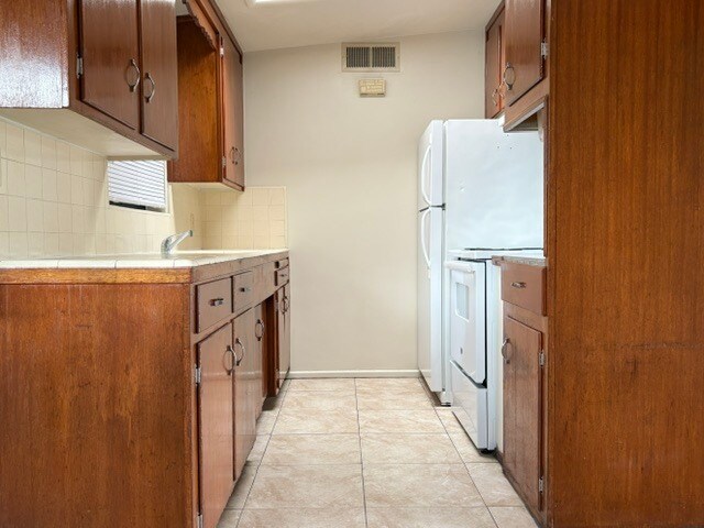 Foto del edificio - 5458 E Willard St