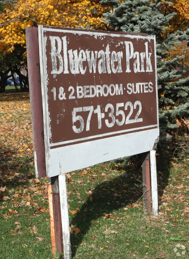 Building Photo - Bluewater Park