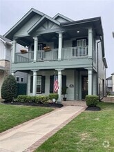 Building Photo - 1033 Kennedy Dr