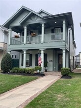 Building Photo - 1033 Kennedy Dr