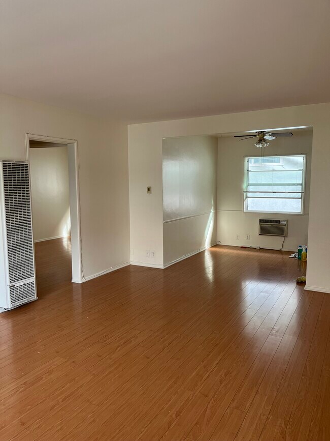 Foto del edificio - 1742 N Mariposa Ave