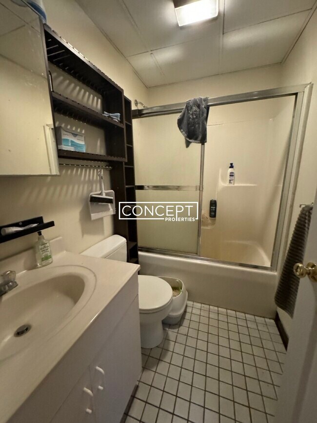 Building Photo - 81 Essex St