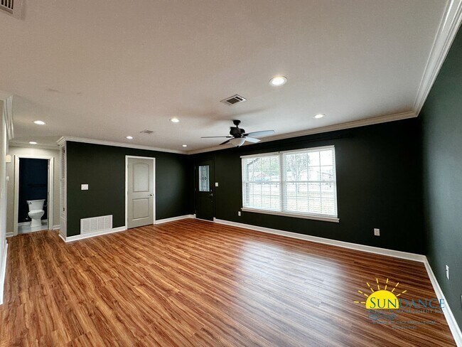 Foto del edificio - Beautifully Remodeled 3-Bedroom Home with ...