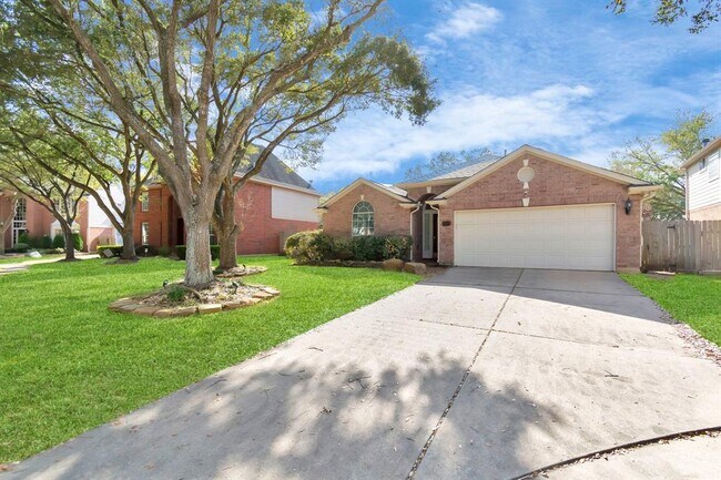 Building Photo - 1303 Raintree Cir