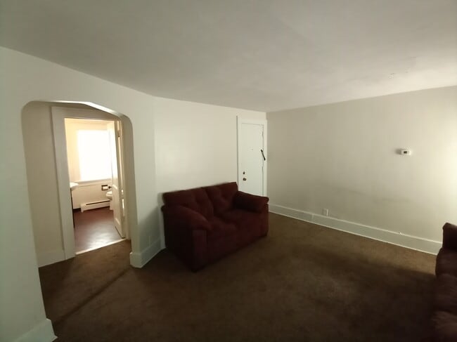 Foto del edificio - 608 Elmwood Ave