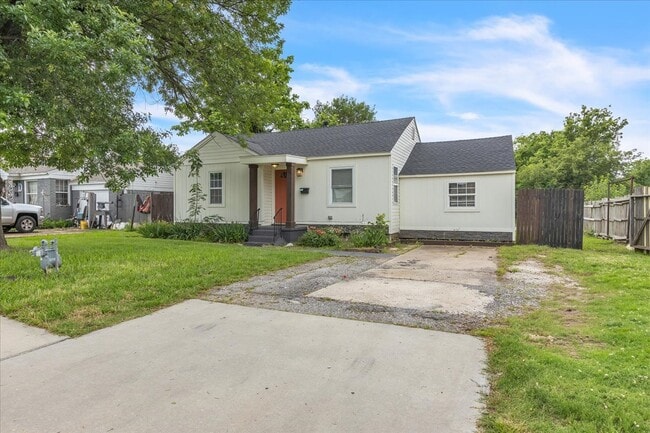 Photo - 1536 SW 52nd St (Oklahoma City, OK) House