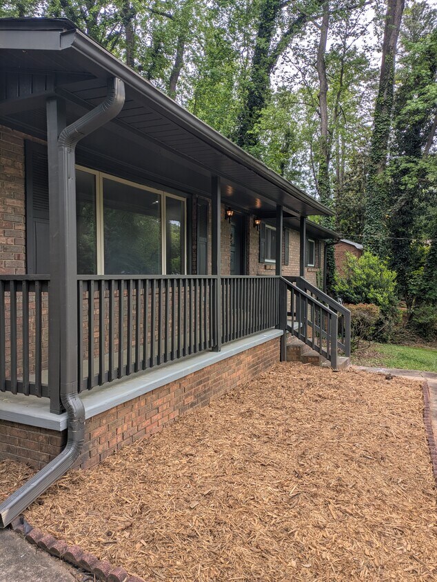 Foto principal - 1002 Hemlock Dr