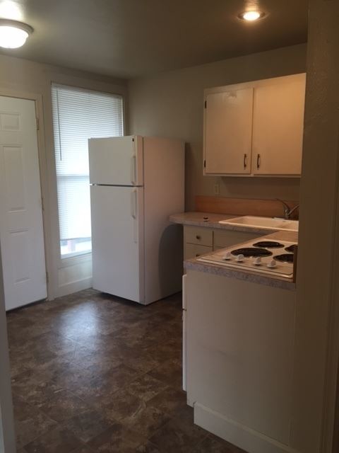 Building Photo - 1 br, 1 bath Apartment - 2 F st 1-6 2 F St #1