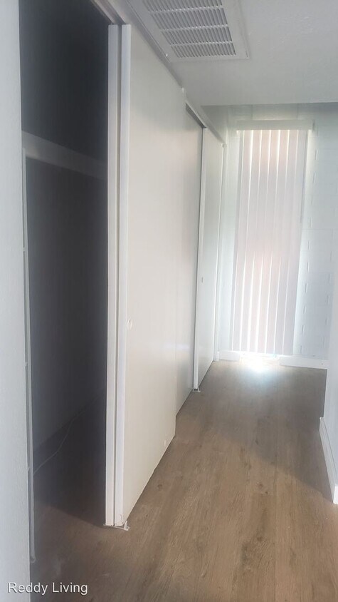 Foto del edificio - 2420 N 24th St