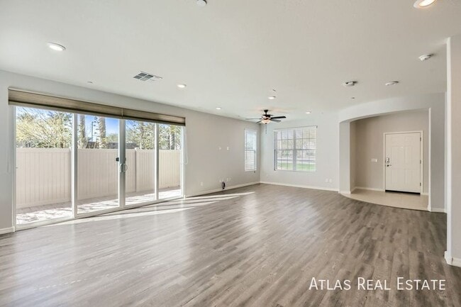 Building Photo - 12374 W Cactus Blossom Trail