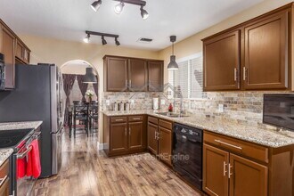 Building Photo - 3719 E Inverness Ave