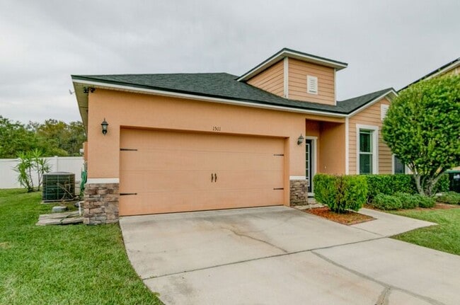 Building Photo - 1511 Whitewater Falls Dr