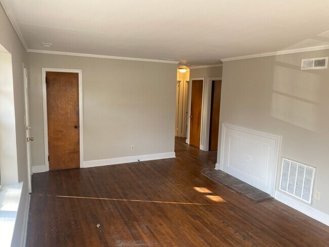 Building Photo - 4640 General Pershing Dr