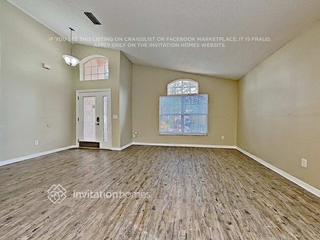 Building Photo - 5745 Los Palma Vista Dr