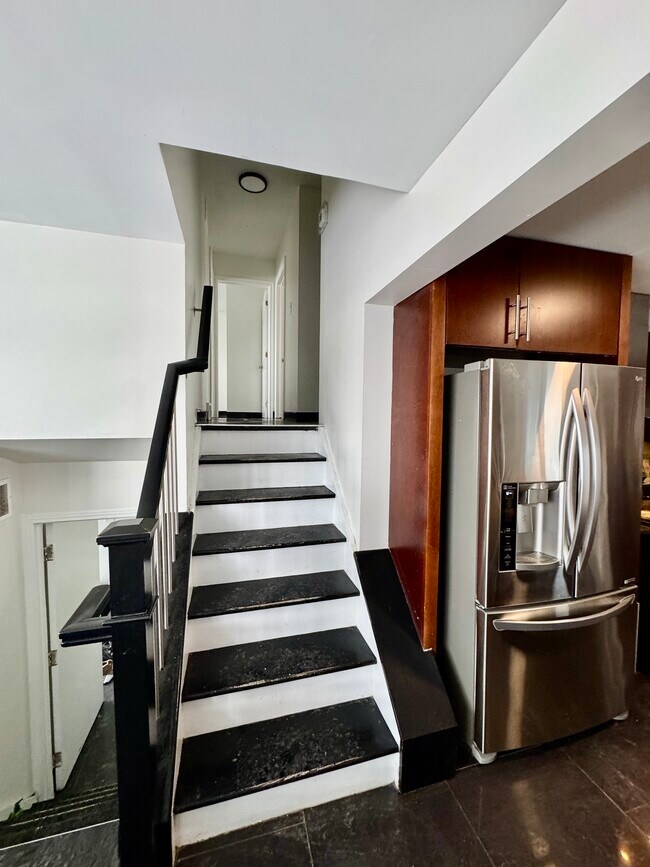 Photo du bâtiment - 1016 Maitland Ave