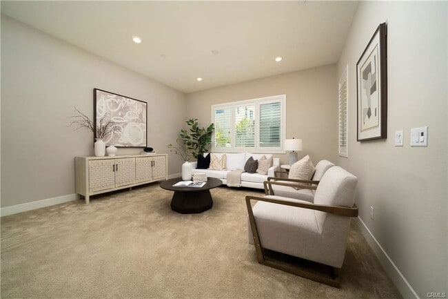 Building Photo - 109 Pitch