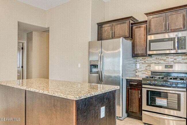 Foto del edificio - 3133 Red Orchard Dr