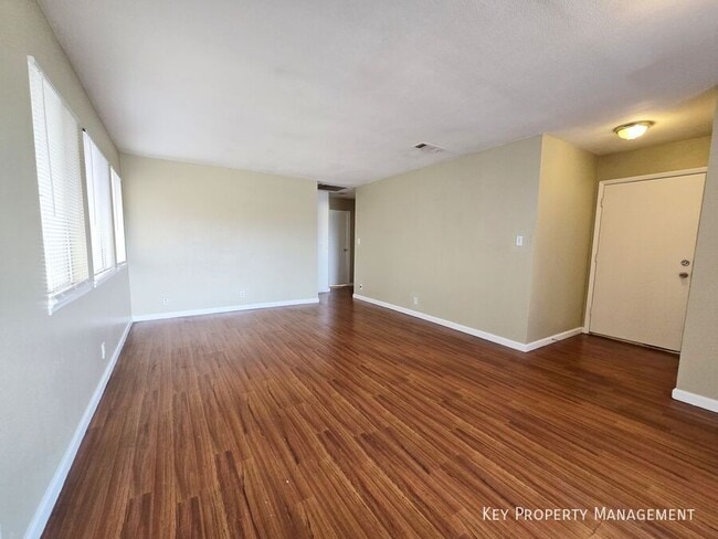 Building Photo - 5357 Del Gado Dr