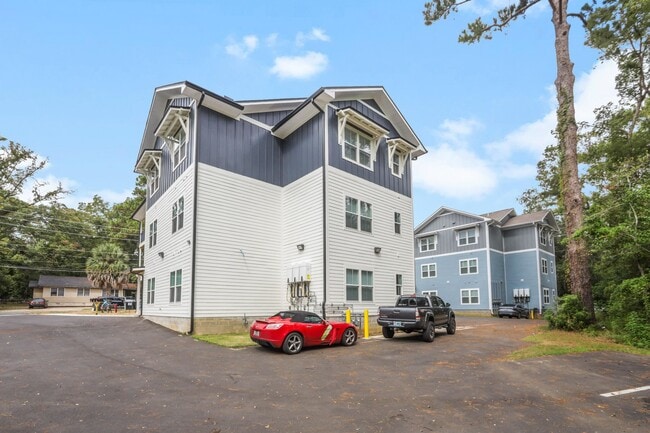 Foto del edificio - 1720 Airport Dr