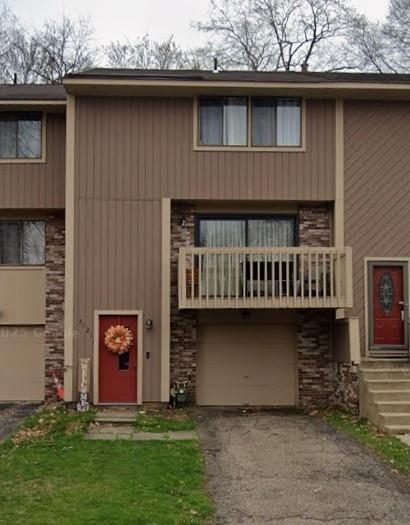 Primary Photo - 3121 Laurel Ridge Cir