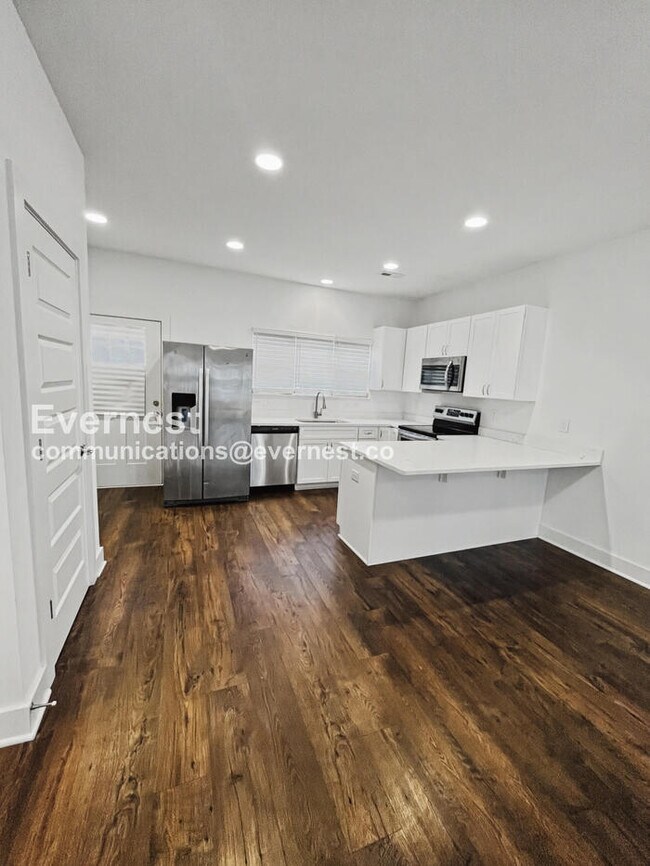 Foto del edificio - 300 Stewarts Ferry Pike