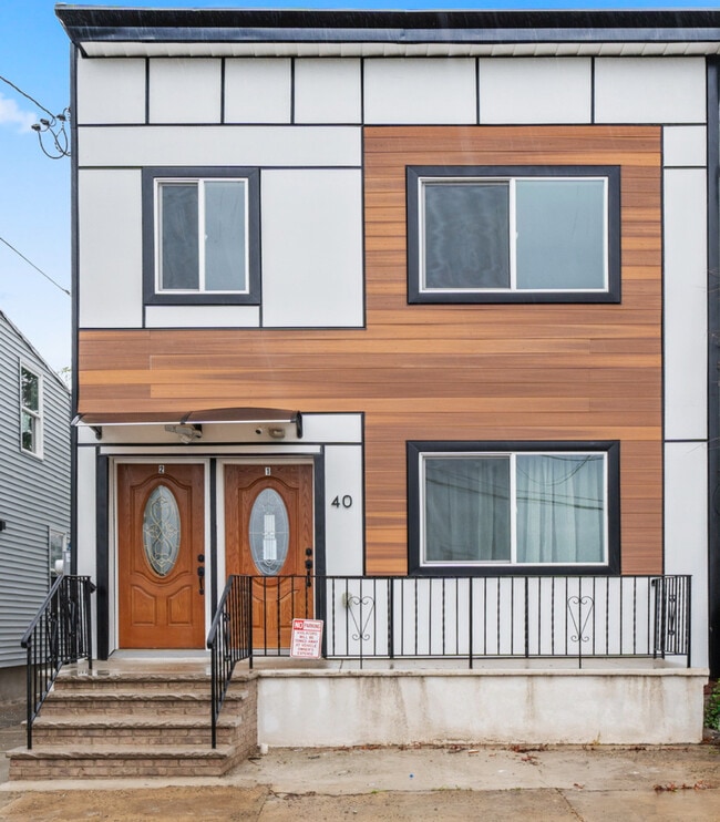 Building Photo - 40 Lewis Ave