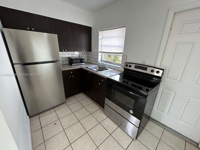 Foto del edificio - 2316 Madison St