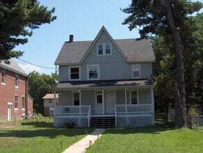 Building Photo - 1328 Aiken Ave Ext