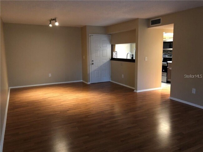 Foto del edificio - 4411 Shady Terrace Ln