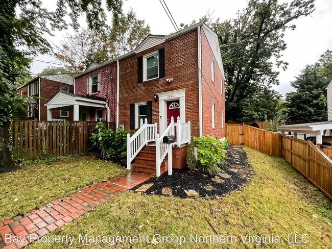 Foto del edificio - 3 br, 2 bath House - 5814 Biscayne Dr