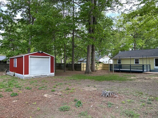 Foto del edificio - Charming Updated 3 Bedroom Home with Large...