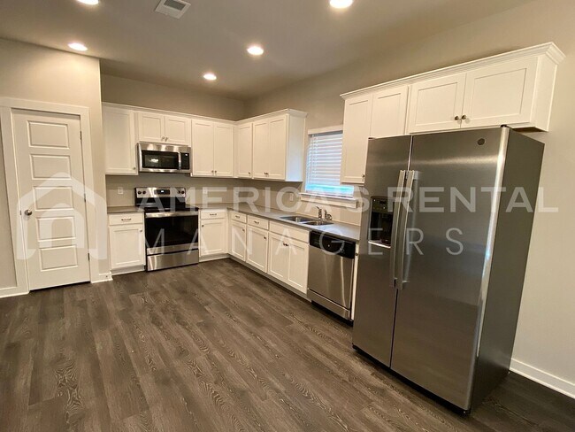 Foto del edificio - Home for Rent in Jasper, AL... Available to View Now!!!