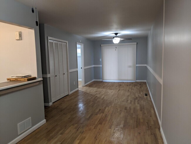 Building Photo - 28 Skyline Dr