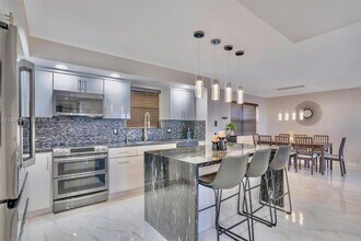 Building Photo - 605 Ives Dairy Rd