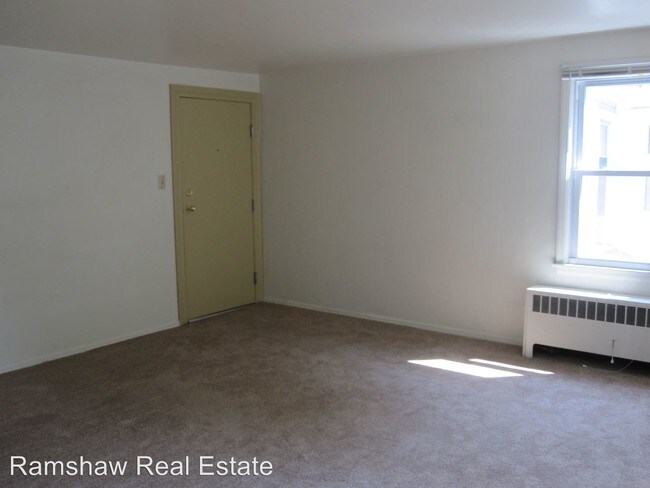 Foto del edificio - 1 br, 1 bath Apartment - 201 S. Elm St.