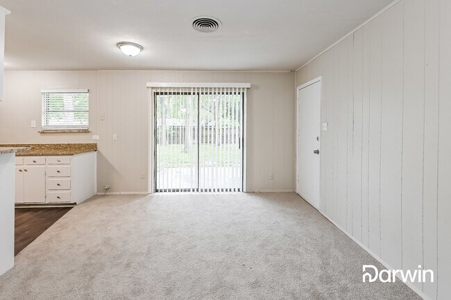 Foto del edificio - 5131 Kelling St