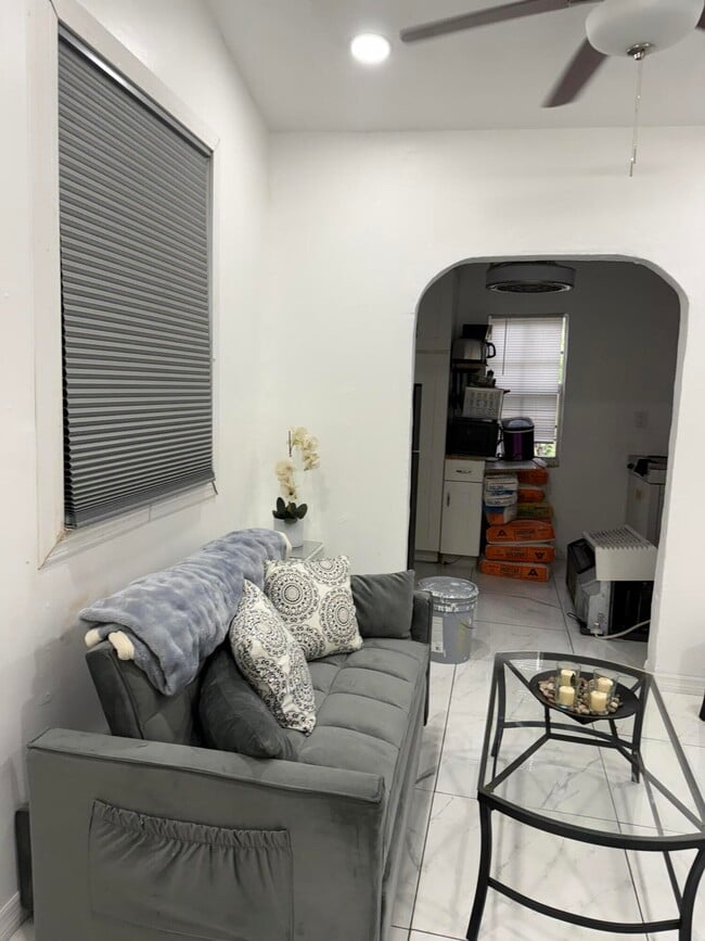 Foto del edificio - 3621 NW 3rd St